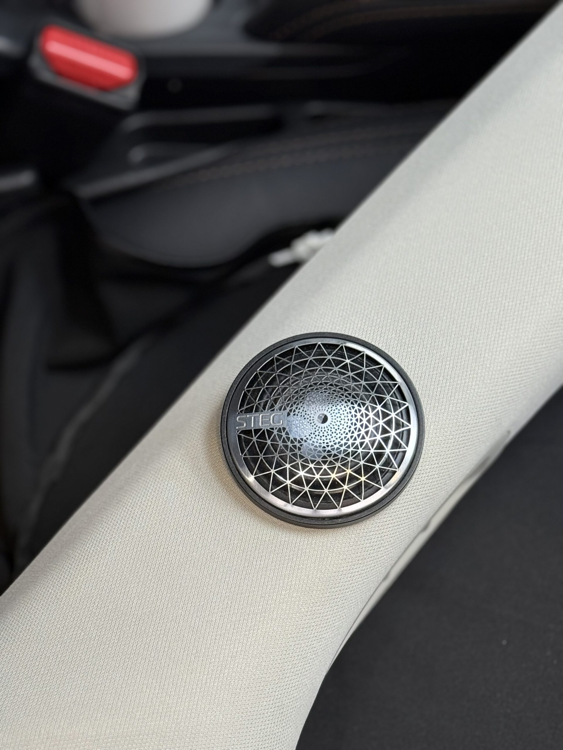 Độ loa xe Mazda CX5 - Mazda CX8 với loa Mid - Treble STEG SFF1 - Ảnh 2