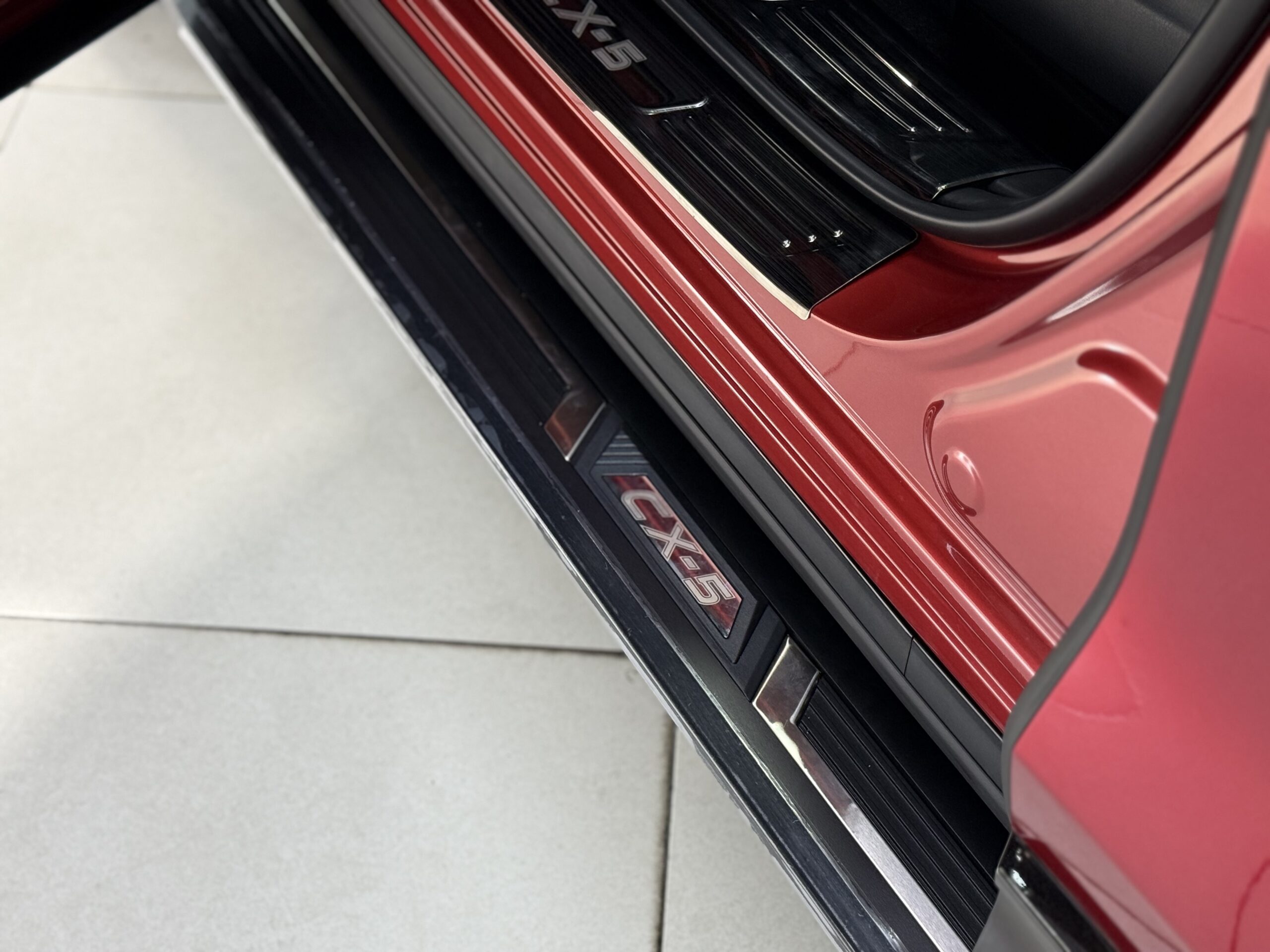 BỆ BƯỚC CHÂN NGUYÊN KHỐI CAO CẤP CHO MAZDA CX-5 - Ảnh 2