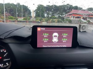 Alternative view of CAMERA TOÀN CẢNH TÍCH HỢP ÁP SUẤT LỐP LÊN MÀN HÌNH ZIN MAZDA CX3 – GIẢI PHÁP TĂNG KHẢ NĂNG QUAN SÁT AN TOÀN, GIÁ HỢP LÝ