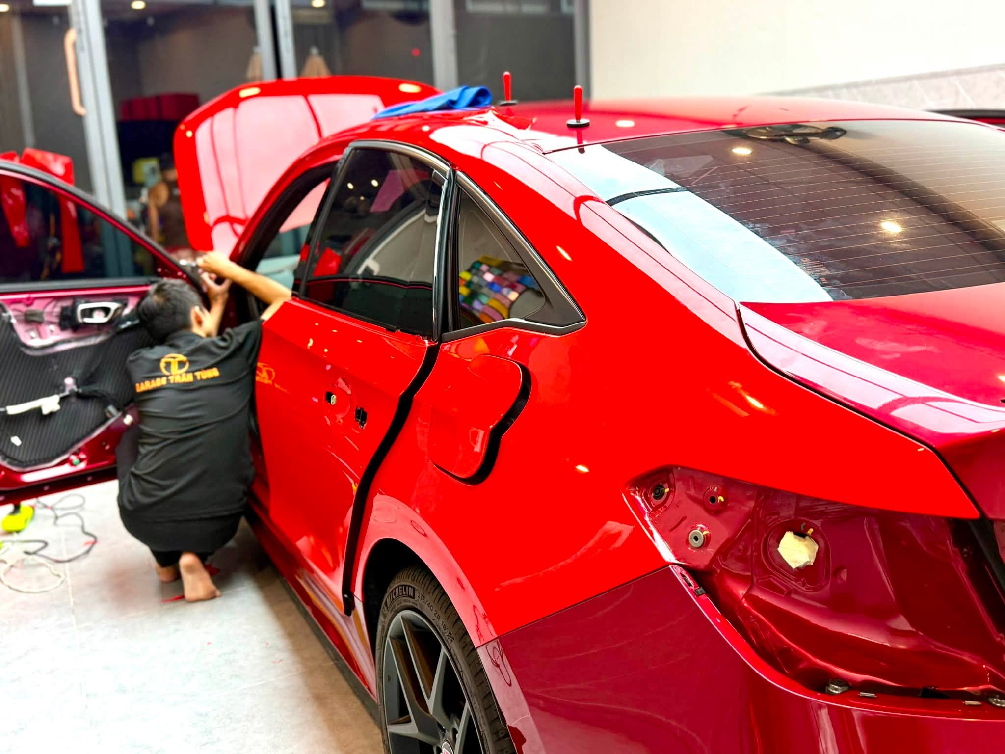 Honda Civic Wrap Đổi Màu Teckwrap Red Racing CG06-HD – Đỏ Ferrari Thể Thao Tại Vũng Tàu - Ảnh 7